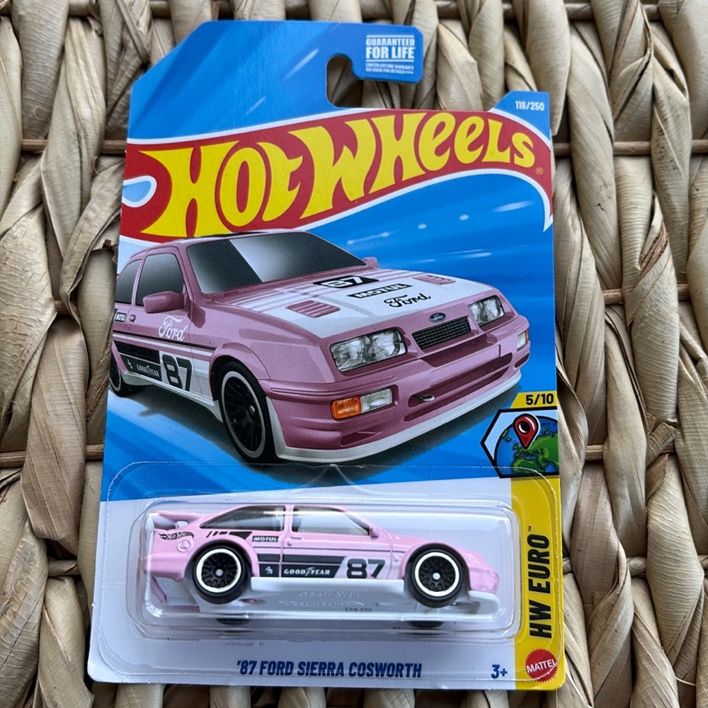 87 1987 Ford Sierra Cosworth Pink Race Car Hot Wheels Hotwheels HW Euro 2026 New